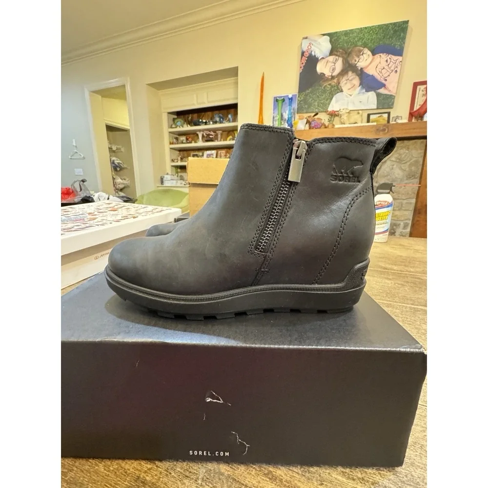 SOREL Evie II Zip Waterproof Bootie Black Size 7